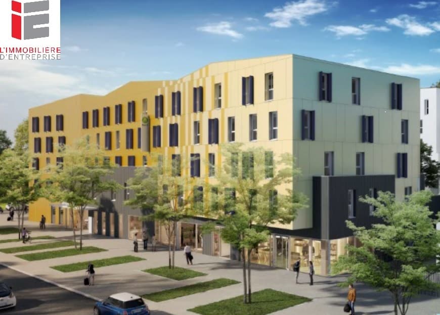 BUREAUX A VENDRE / A LOUER – sur un axe principal du Port de commerce à BREST